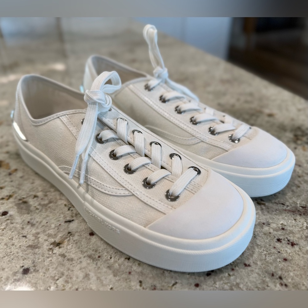 Michael Kors Jude Lace Up Sneaker "New" - Picture 2 of 9